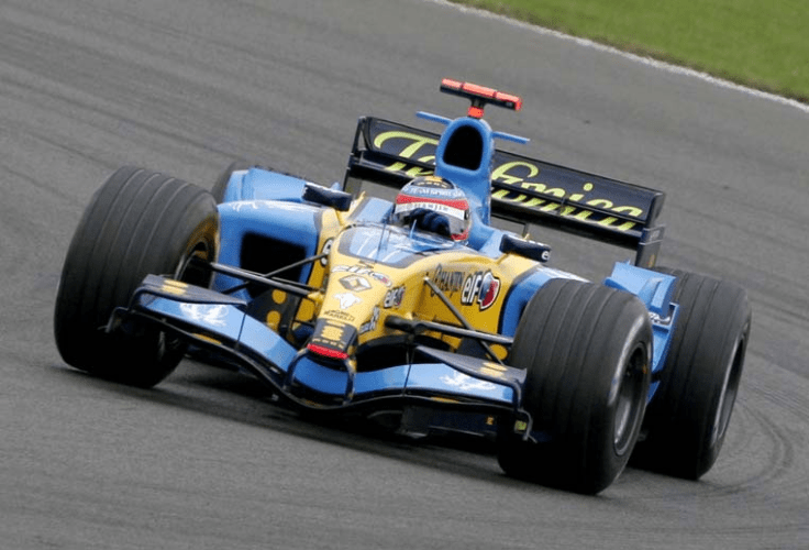 Il presidente della FIA, Mohammed Ben Sulayem, ha recentemente sollevato la possibilità di reintrodurre i motori V10 in Formula 1, due decenni dopo la loro eliminazione.