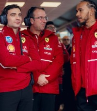 Ferrari si concentra sulla forza del team con l'arrivo di D'Ambrosio, che analizza l'approdo di Hamilton, e Serra, entrambi elogiati da Leclerc.
