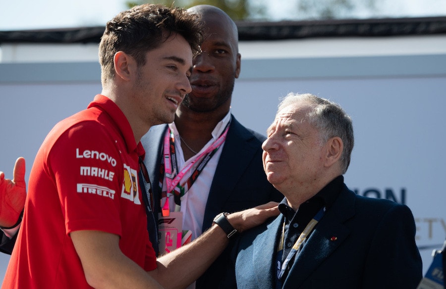 Le voci di un possibile approdo di Christian Horner in Ferrari scuotono nuovamente il paddock di Formula 1.
