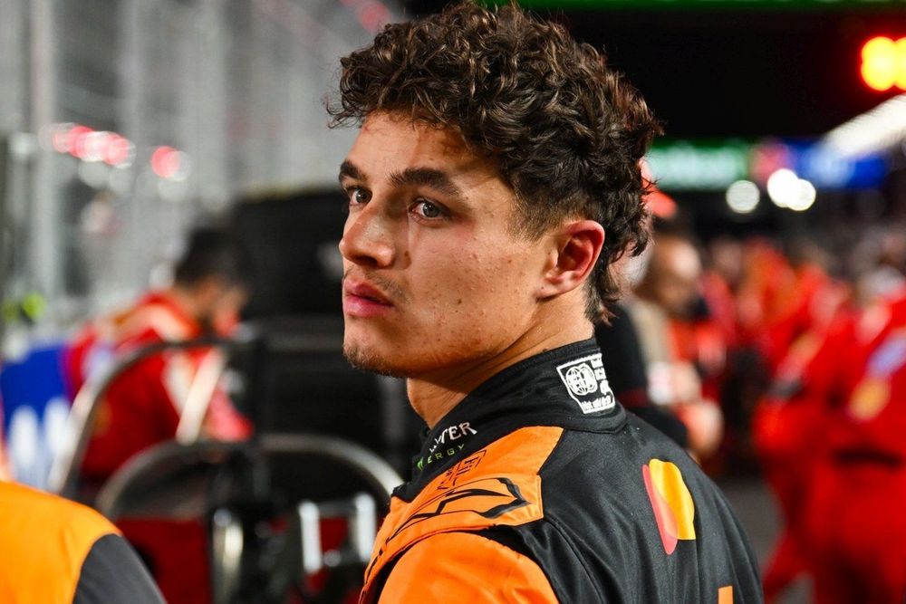 Norris respinge le critiche sulle modifiche all’ala posteriore, sottolineando i progressi di McLaren e puntando a un 2025 da protagonista.