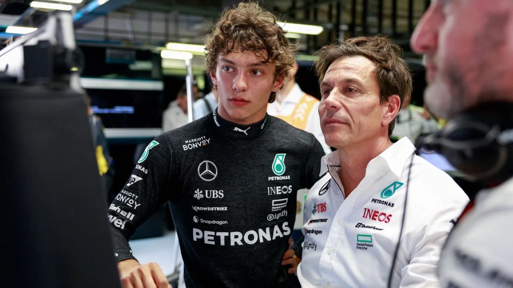 Kimi Antonelli con Toto Wolff