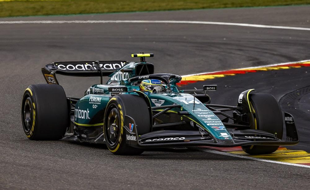 Alonso in Aston Martin 
