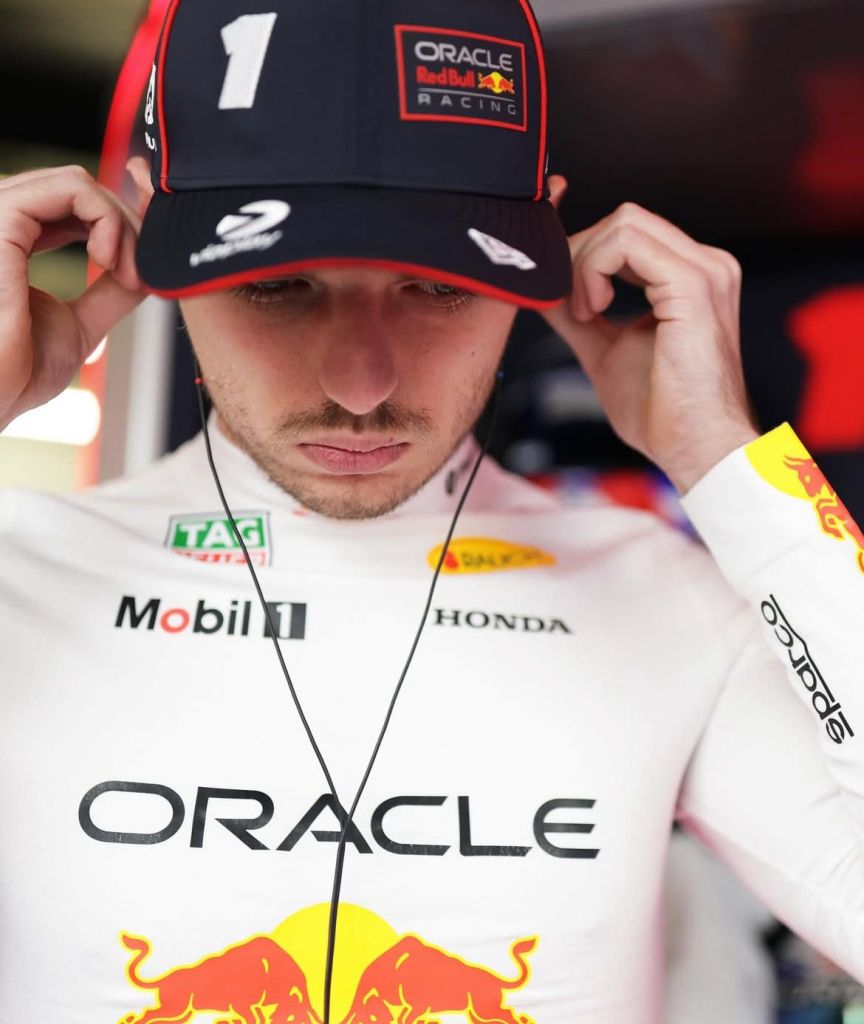 Max Verstappen conquista la prima file in Cina, affiancando Lewis Hamilton