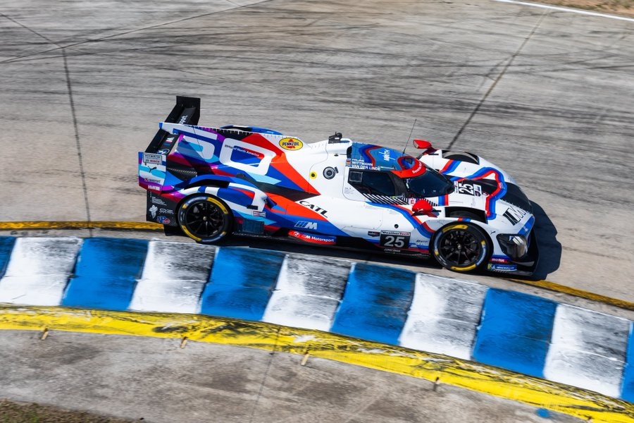 La Cadillac di Aitkeen detta il passo davanti alle due Acura MSR. In LMP2 svetta TDS Racing. Porsche la più veloce tra le GTDPRO, bene anche Mercedes.