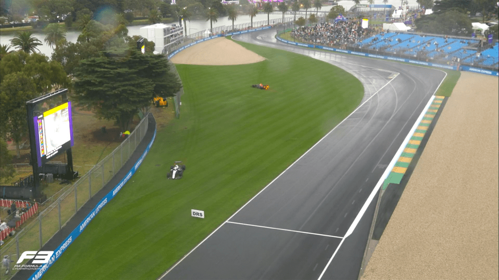 Rafael Camara vince la prima Feature Race stagionale a Melbourne in condizioni di pista bagnata, davanti a Stromsted e Nael