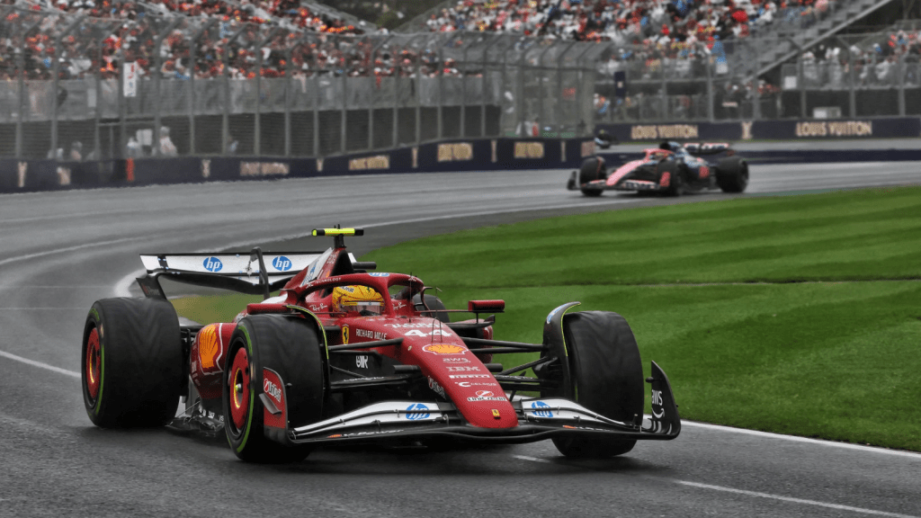 Uno degli aspetti più discussi del weekend è stata la comunicazione tra Lewis Hamilton e il suo nuovo ingegnere di pista, Riccardo Adami. Durante la gara, ci sono stati scambi radio che hanno evidenziato una certa frustrazione da parte del pilota britannico.