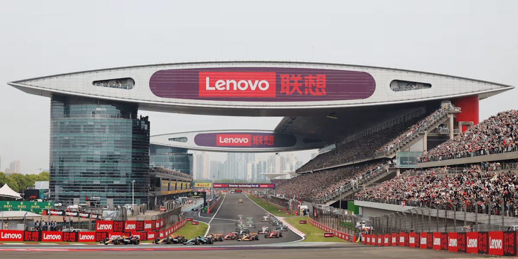 F1 - Segui con noi la diretta testuale delle FP1 del GP Cina. Live a partire dalle 4:15, con il semaforo verde previsto per le 4:30.