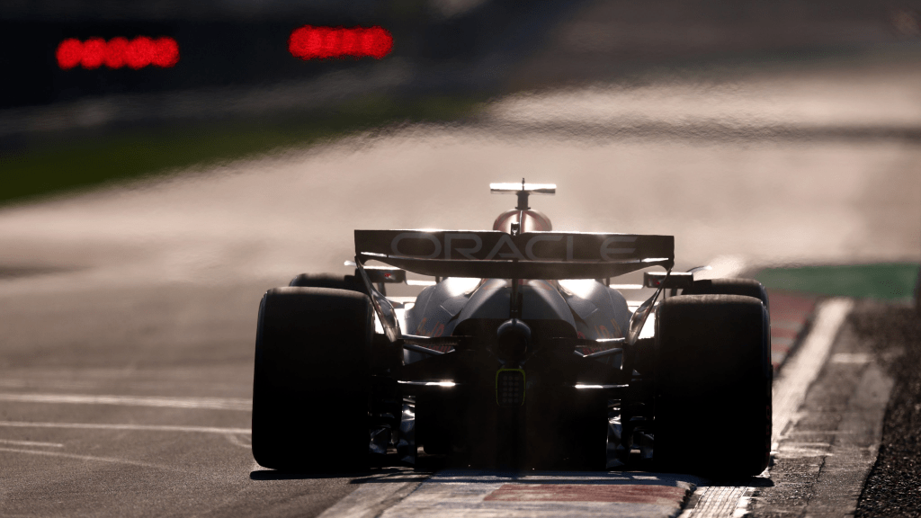 Analizziamo insieme le telemetrie di Lewis Hamilton, Max Verstappen ed Oscar Piastri nel corso delle Qualifiche Sprint del GP di Cina.