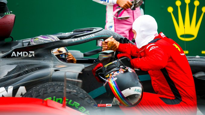 Sebastian Vettel, intervistato dalla BBC, ha parlato delle possibilità di Lewis Hamilton in Ferrari. Il tedesco ha affermato di fare il tifo per il suo ex rivale.