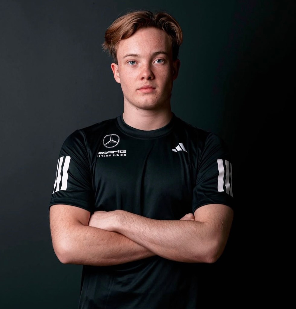 Noah Stromsted con la divisa della Mercedes