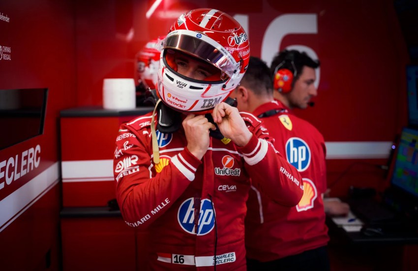 Leclerc nei box durante le qualifiche del gp d'australia