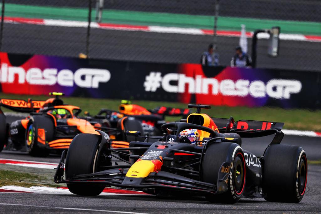 F1 - Segui con noi la diretta testuale delle FP1 del GP Cina. Live a partire dalle 4:15, con il semaforo verde previsto per le 4:30.