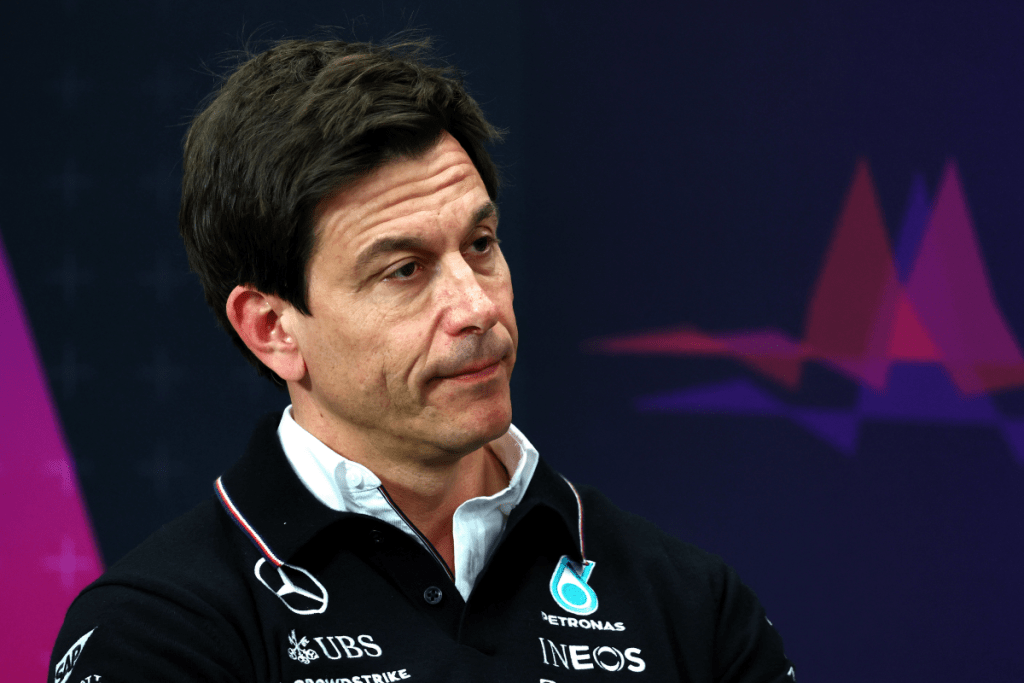 Mario Isola svela le incognite delle gomme e le sfide tecniche della F1 2026 tra ali mobili, mescole e gestione dell’energia ibrida.
