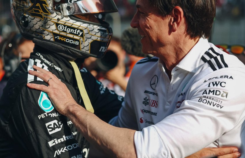 La Mercedes arriva al Gran Premio della Cina con una ritrovata fiducia, grazie anche alla grande prestazione di George Russell in qualifica. E Toto Wolff gli ha riservato importanti complimenti dopo la grande P2 conquistata.