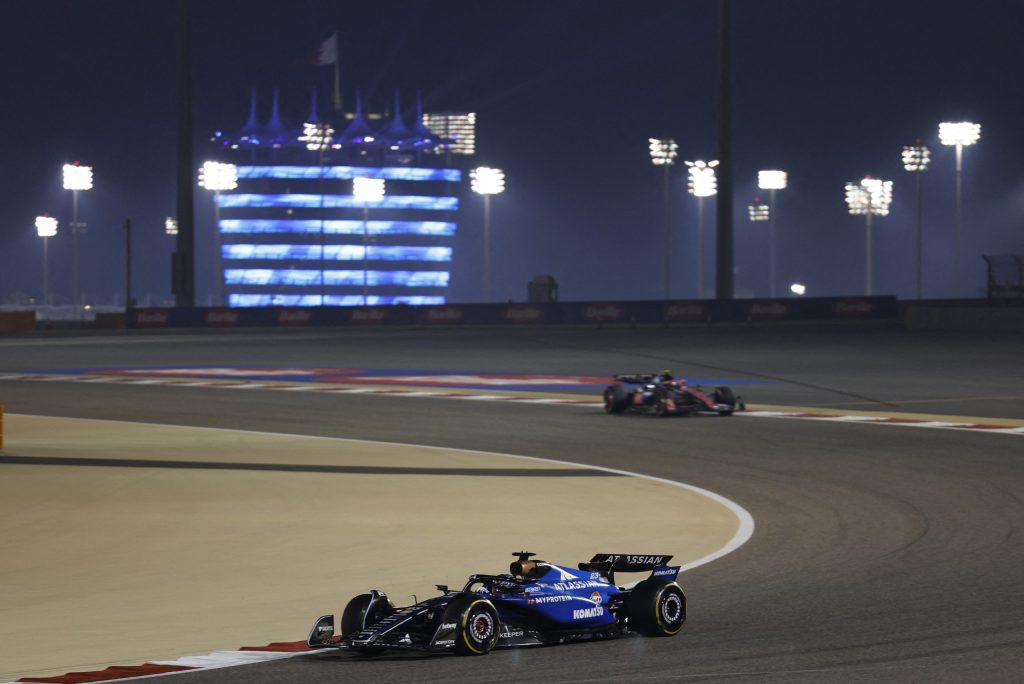 2025042025 04 11T154631Z 2082386646 UP1EL4B17TI71 RTRMADP 3 MOTOR F1 BAHRAIN 1 scaled 1