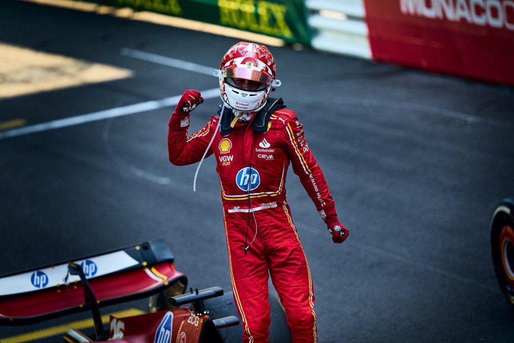 Charles Leclerc firma una capsule esclusiva per Ferrari, unendo motori e moda. Il debutto ufficiale avverrà durante il Gran Premio di Monaco 2025...