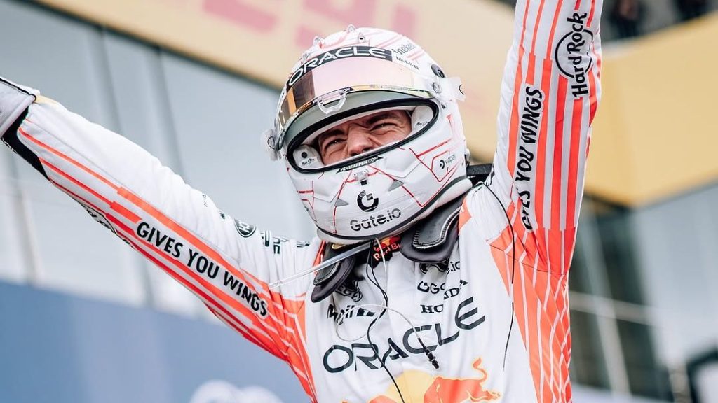La vittoria di Max Verstappen al Gran Premio del Giappone ha riportato Red Bull sul gradino più alto del podio, ma non ha cancellato una realtà ormai evidente: McLaren è più forte che mai e il team di Milton Keynes dovrà lavorare duro per colmare il divario. Lo sanno bene sia Verstappen che la squadra, convinti che il momento della riscossa stia arrivando, ma consapevoli che serviranno ancora alcune gare per vedere il potenziale pienamente espresso.