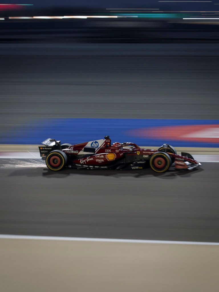La sf 25 di leclerc durante il GP del Bahrein