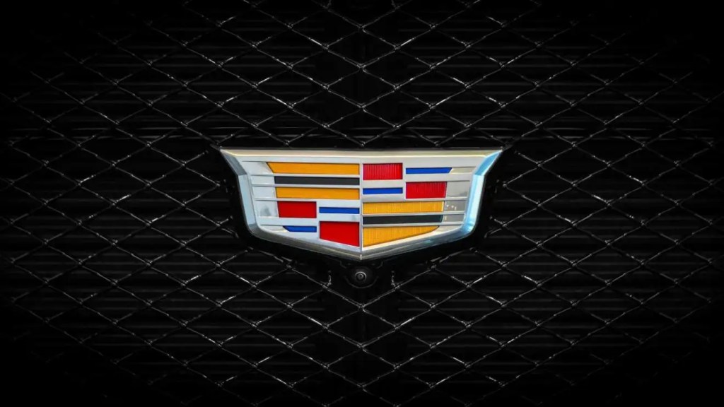 Dopo mesi di indiscrezioni, ora è ufficiale: Cadillac, tramite General Motors, posticipa al 2029 il proprio debutto in Formula 1 come fornitore di motori.