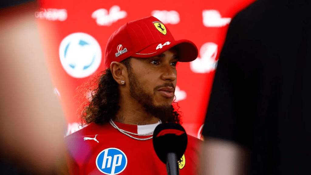 Martin Brundle afferma: "non è l'età ad ostacolare Lewis Hamilton, dovrà "disimparare" quanto imparato alla Mercedes e adattarsi a Ferrari".