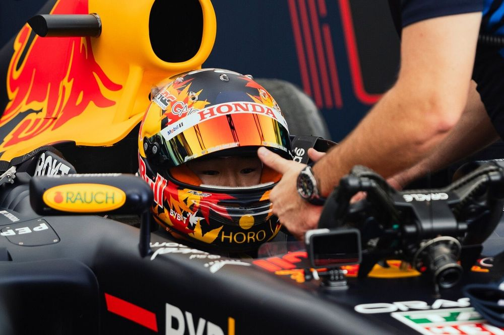 Red Bull, Tsunoda non si aspetta consigli da Verstappen sulla RB21