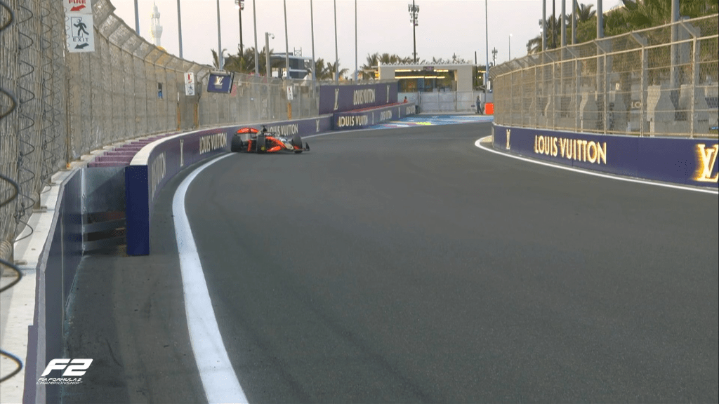 Le Qualifiche di Formula 2 a Jeddah non si sono concluse senza colpi di scena: Roman Stanek e John Bennett sono stati entrambi penalizzati dai Commissari al termine della sessione.