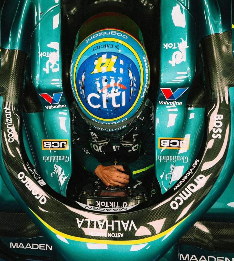 Alonso in macchina per le prime prove libere del GP del Giappone