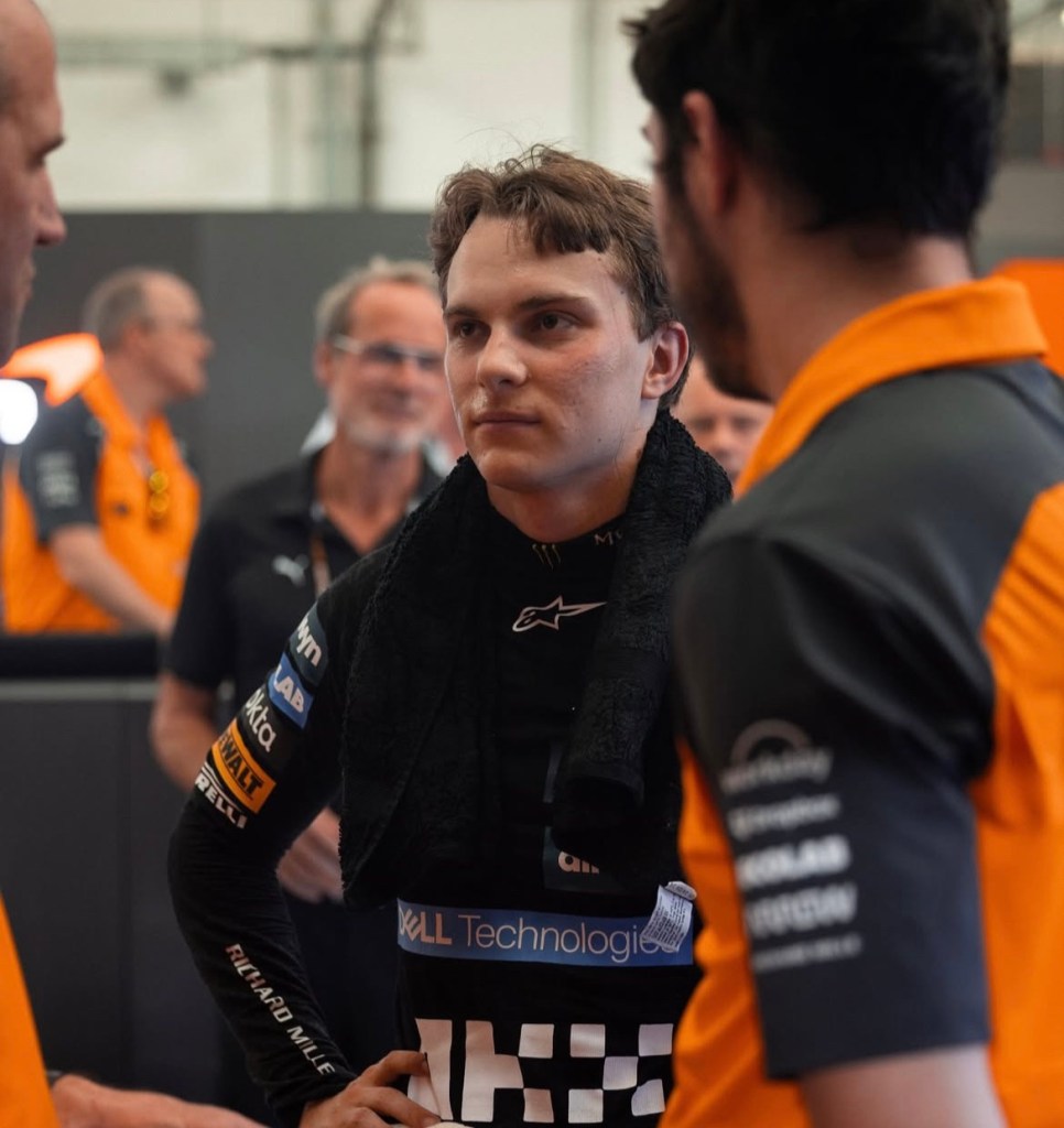 Piastri nel box McLaren.