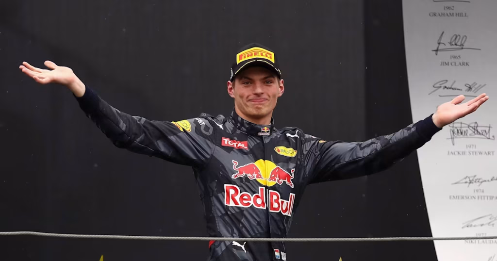 Il prodigio italiano continua a stupire, a Suzuka Kimi Antonelli strappa a Verstappen due record.