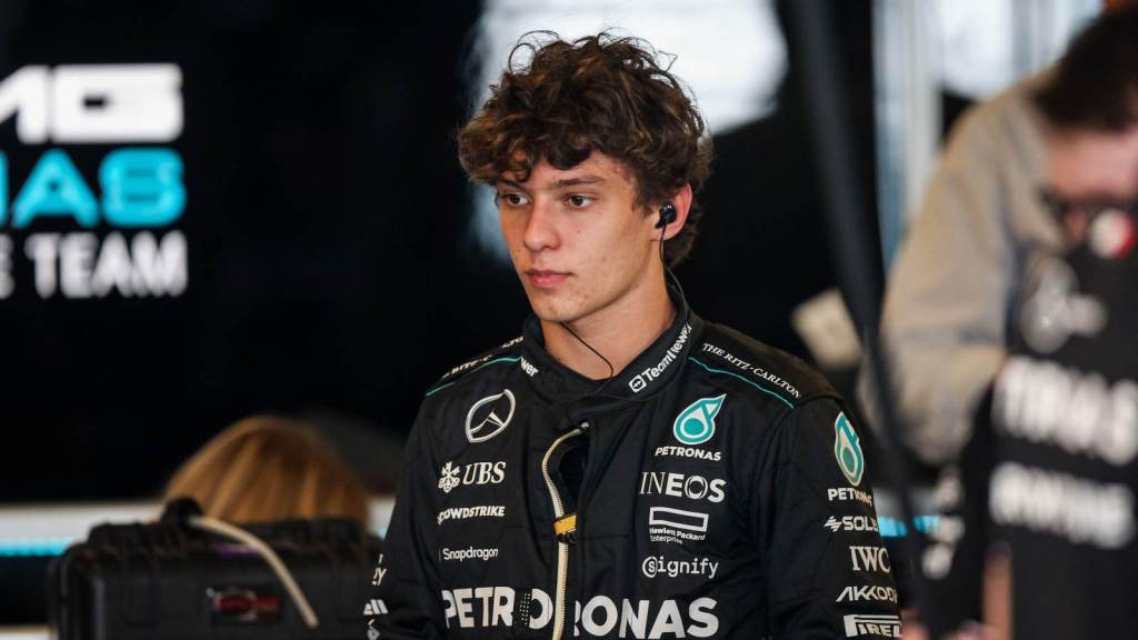 Dopo un'intensa immersione nel mondo della Formula 1, Andrea Kimi Antonelli si prepara al suo terzo Gran Premio con idee più chiare su dove concentrarsi per crescere.