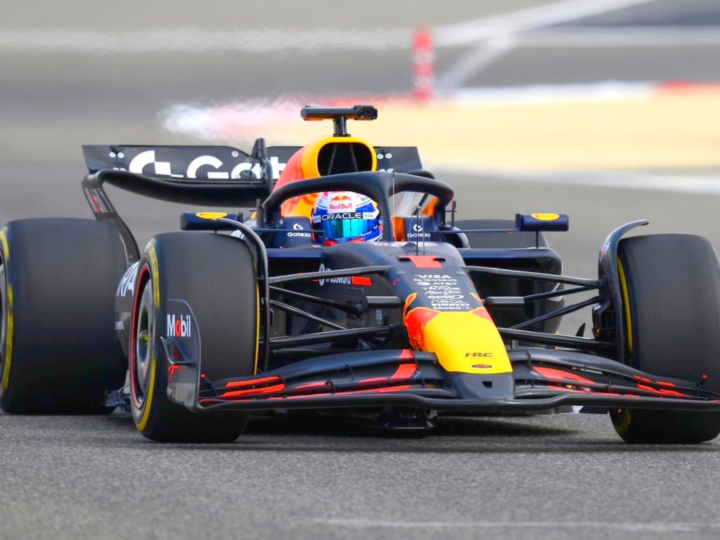 Questa stagione Max Verstappen dovrà tirare fuori gli artigli per tenere testa a McLaren e Mercedes e, di certo Red Bull non gli sta rendendo la vita facile...