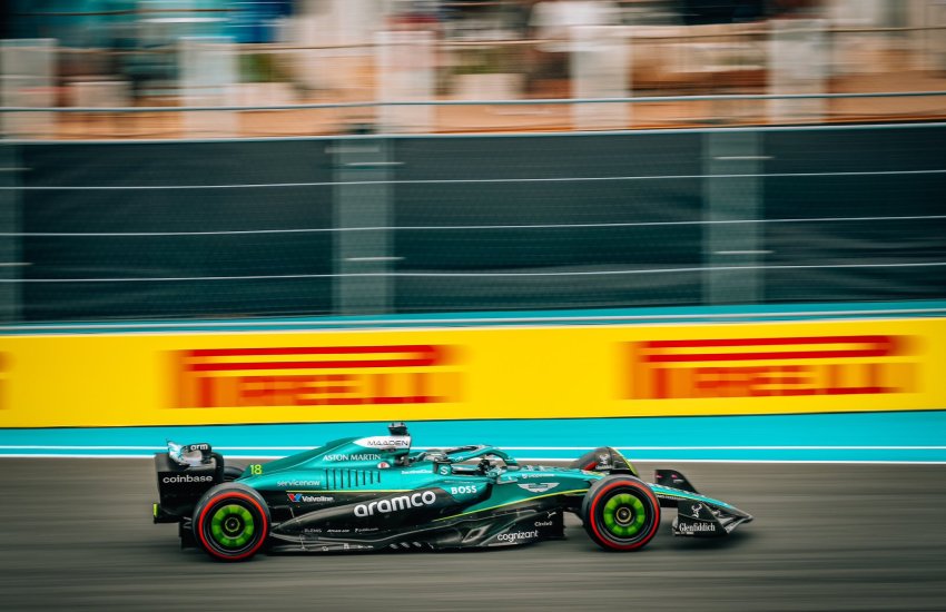 Stroll furioso dopo l’eliminazione in SQ1, accusa Max di averlo ostacolato nell’ultimo settore. Intanto Verstappen è sotto convocazione per una possibile violazione del delta...