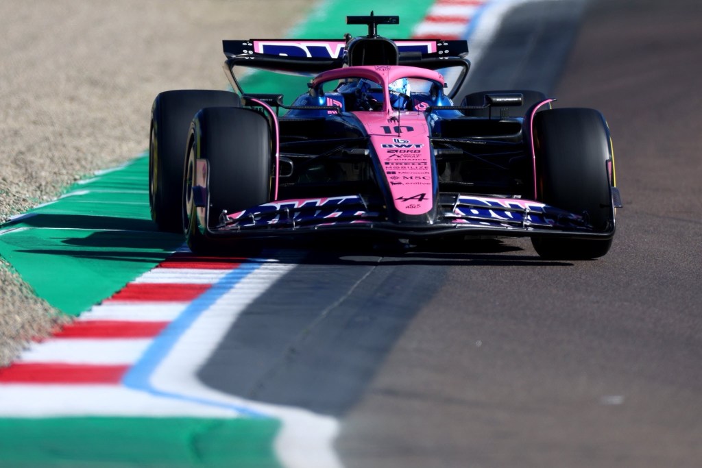 Il venerdì di Imola è targato McLaren. Anche nelle FP2 Oscar Piastri e Lando Norris al comando, segue Gasly. Ferrari in difficoltà sul giro secco, ma buono il passo gara.