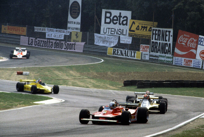 Auto in corsa nel gp di Imola