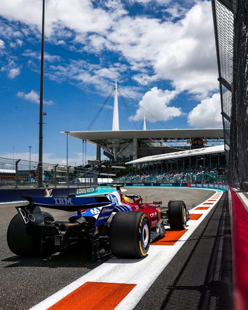 Lewis Hamilton ha chiuso le qualifiche sprint in settima posizione alle spalle di Charles Leclerc.