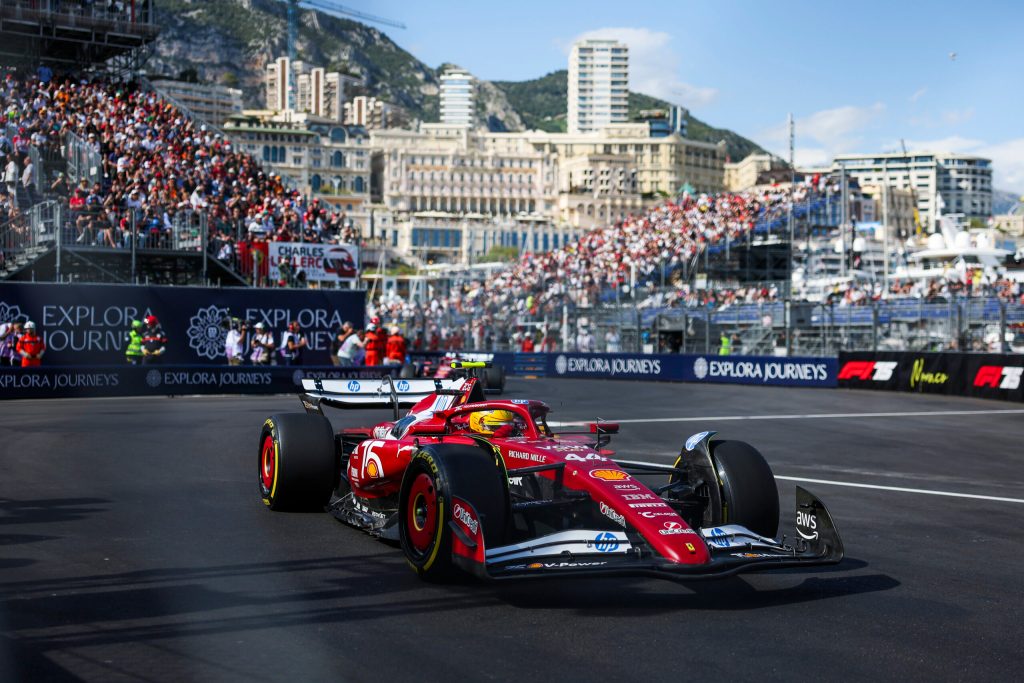 Lewis Hamilton è pronto per tornare in azione a Barcellona, su una pista che conosce come le sue tasche e dove ha già vinto sei volte, eguagliando il record di Michael Schumacher.