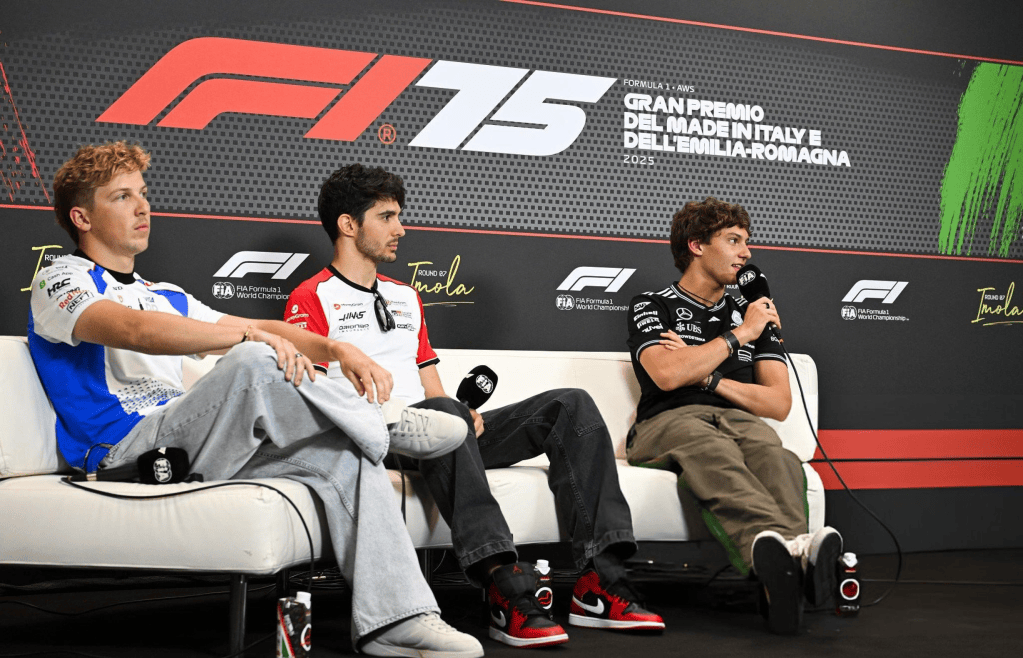 Conferenza stampa Imola - Il Mondiale di Formula 1 riparte da Imola e FuoriPista.net è pronto a portarvi dentro il cuore dell’azione...