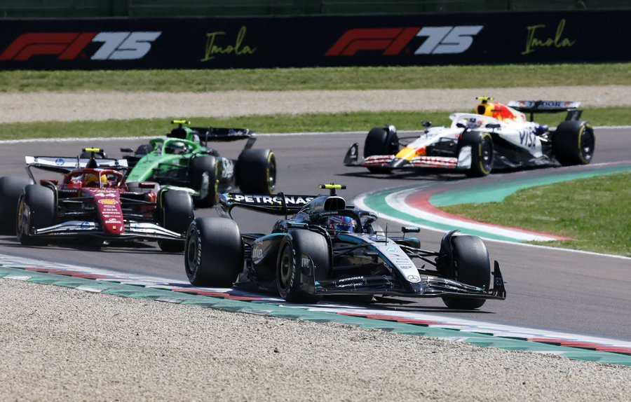 Kimi Antonelli ha ammesso di non essere stato in grado di gestire al meglio il fine settimana del Gran Premio di Imola. Troppa pressione, forse, per il giovane italiano della Mercedes alla sua prima gara di casa.