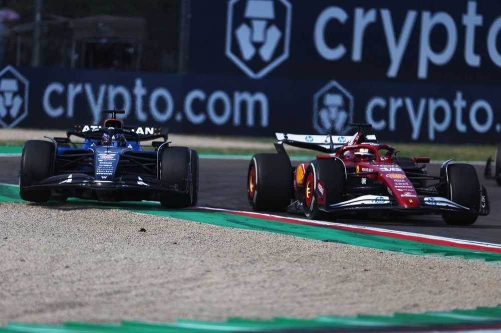 Alex Albon si gode il momento positivo in casa Williams. Il pilota thailandese, protagonista di un buon avvio di stagione, ha raccontato le proprie sensazioni in vista del weekend di Monaco, riflettendo sia sugli aspetti tecnici della gara sia sulle nuove sfide del calendario.