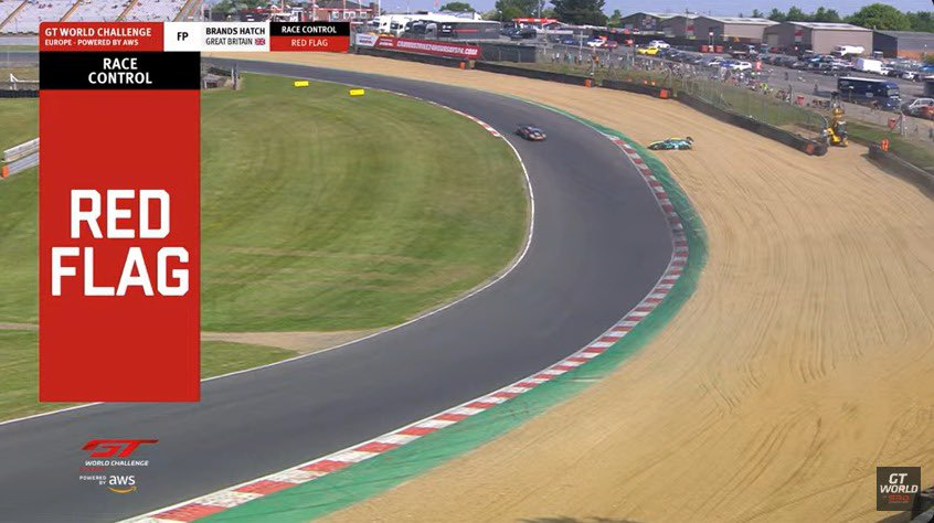 Maro Engel ha fatto segnare il miglior tempo nella prima sessione di prove libere della GT World Challenge Europe Sprint Cup a Brands Hatch.