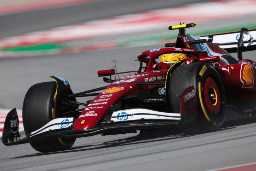 Il venerdì in Catalogna racconta due volti per Lewis Hamilton: ottimismo al mattino, delusione al pomeriggio.