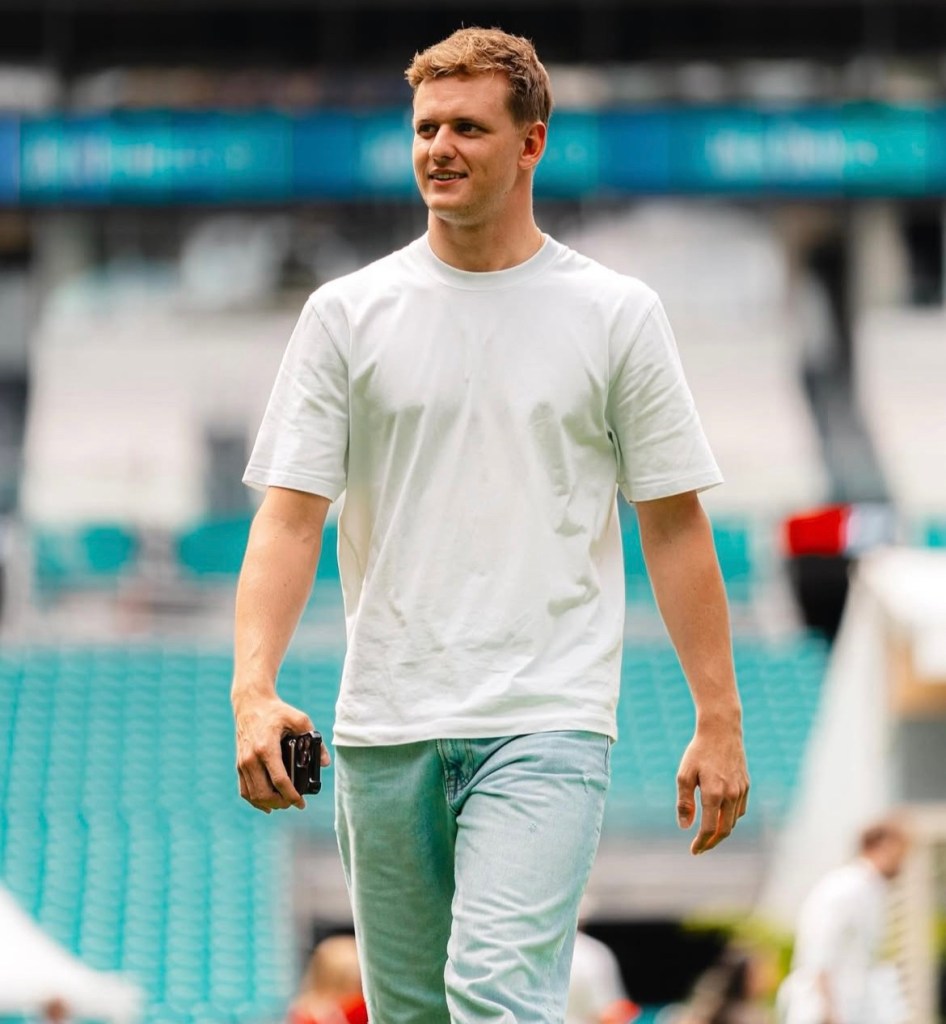 Mick Schumacher, che è visto da Vettel come possibile pilota di Cadillac per il suo ingresso in F1.