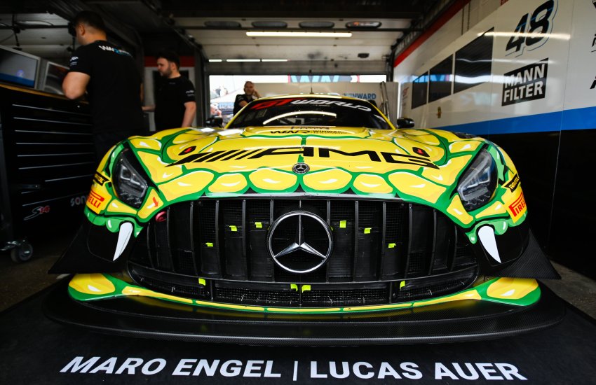 Maro Engel ha fatto segnare il miglior tempo nella prima sessione di prove libere della GT World Challenge Europe Sprint Cup a Brands Hatch.