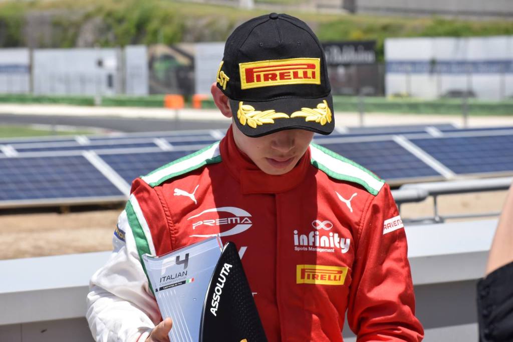 Kean Nakamura-Berta continua a dettare legge nella stagione 2025di F4 Italia, conquistando la sua quinta vittoria consecutiva in altrettante gare disputate.