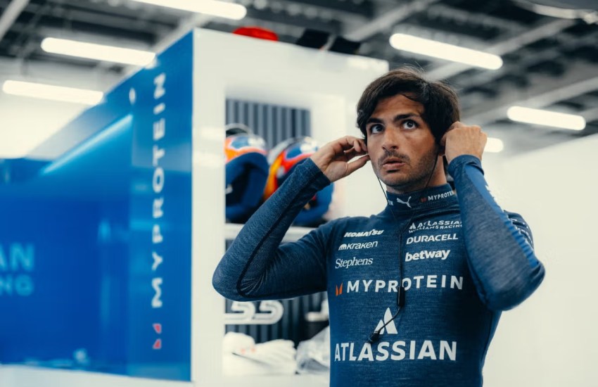 Le difficoltà che Lewis Hamilton sta incontrando nel suo primo anno in Ferrari non sorprendono affatto Carlos Sainz. Dopo una carriera trascorsa tra Toro Rosso, Renault, McLaren, Ferrari e ora Williams, lo spagnolo ha imparato quanto sia complesso adattarsi a un nuovo team, anche per un sette volte campione del mondo.