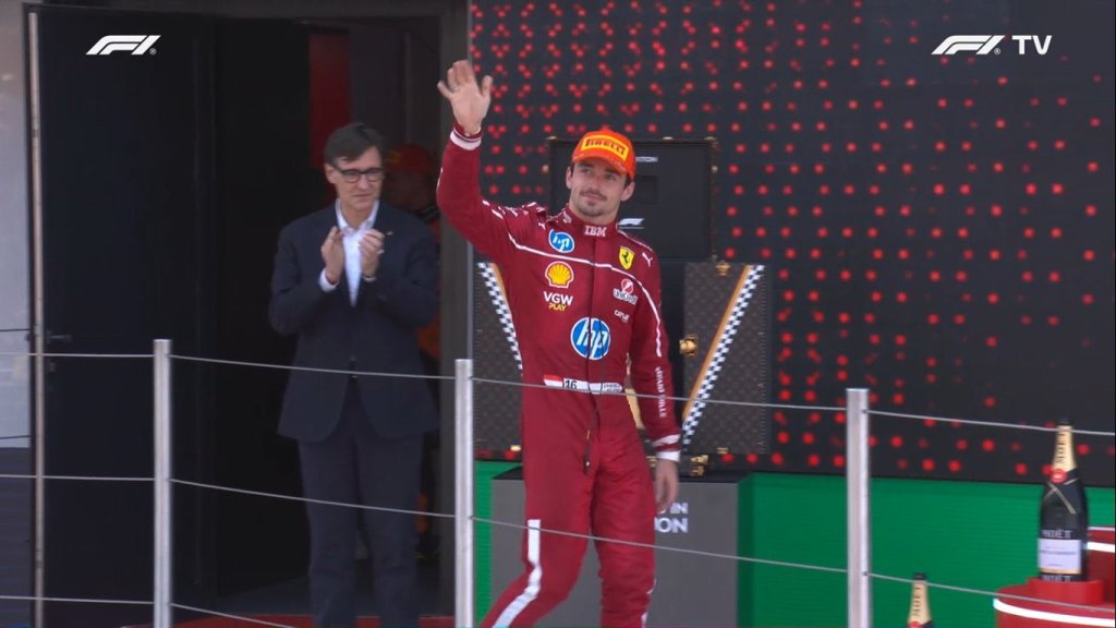 Partito settimo, il pilota Ferrari chiude terzo grazie a una strategia azzeccata e a un finale di gara movimentato. Leclerc conquista così il suo terzo podio e Ferrari sale seconda nel campionato...
