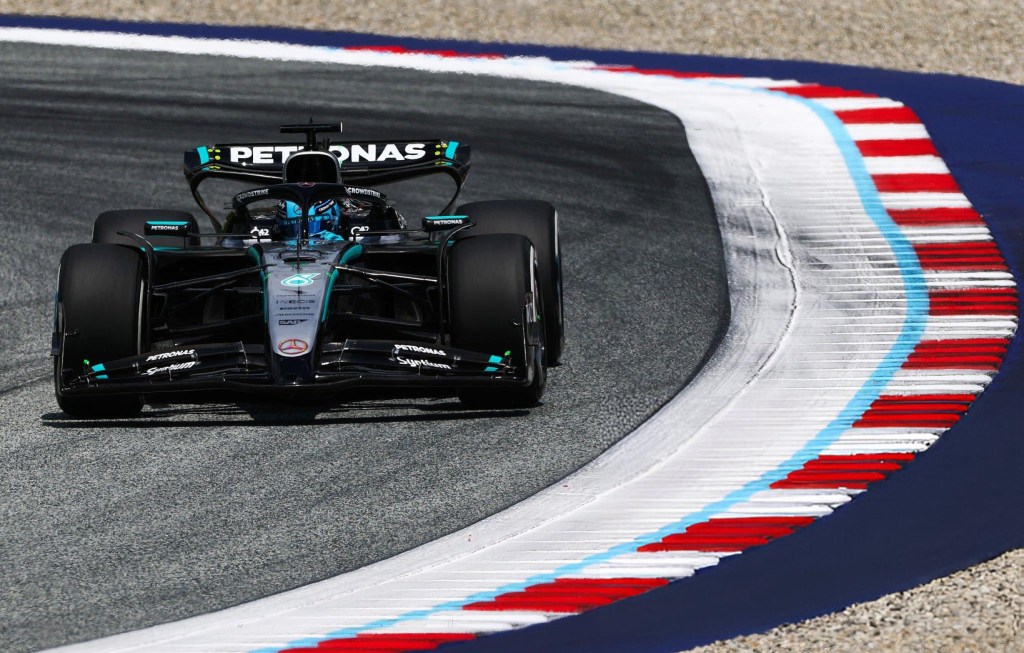 Nonostante il buon feeling dimostrato in pista, Russell ha subito accantonato la possibilità di conquistare la prima fila nelle qualifiche. Secondo il pilota della Mercedes, tra FP1 ed FP2 è stato fatto un passo indietro, mentre le McLaren e Verstappen sono ancora superiori al resto del gruppo.