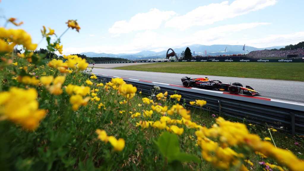 Max Verstappen dopo delle qualifiche sfortunate partirà solo settimo al Red Bull Ring. La delusione nelle sue dichiarazioni...