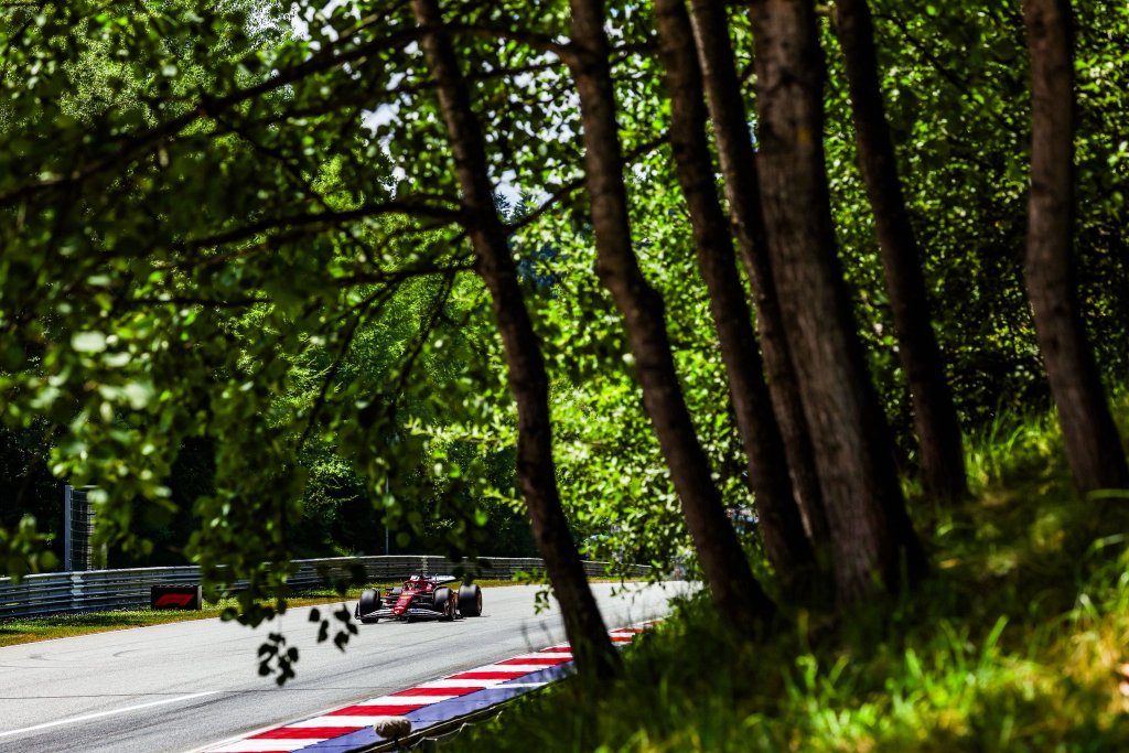 Vasseur commenta le qualifiche del GP d’Austria con entusiasmo. Leclerc in prima fila, ottima gestione delle gomme e fiducia per la gara di domenica...