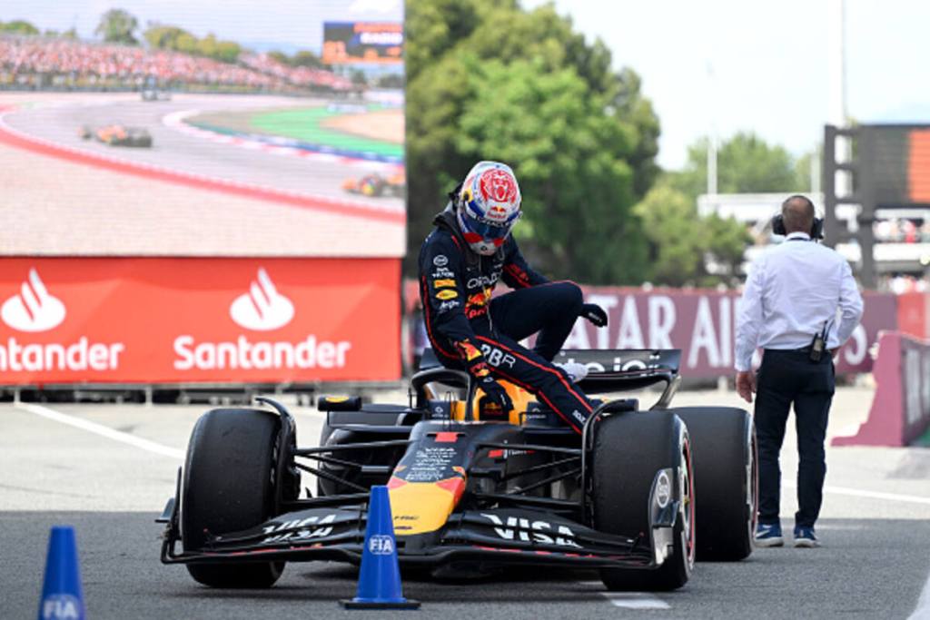 Bernie Ecclestone non ha risparmiato un consiglio per Max Verstappen.
